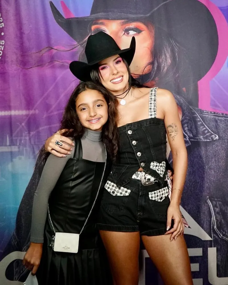 Ana Castela e muito forró marcaram a sexta em Gravatá. Todas as fotos já estão no ar! A festa continua neste sábado (21), com Wesley Safadão, Bruno e Marrone, Enzo Rabelo e muito mais.