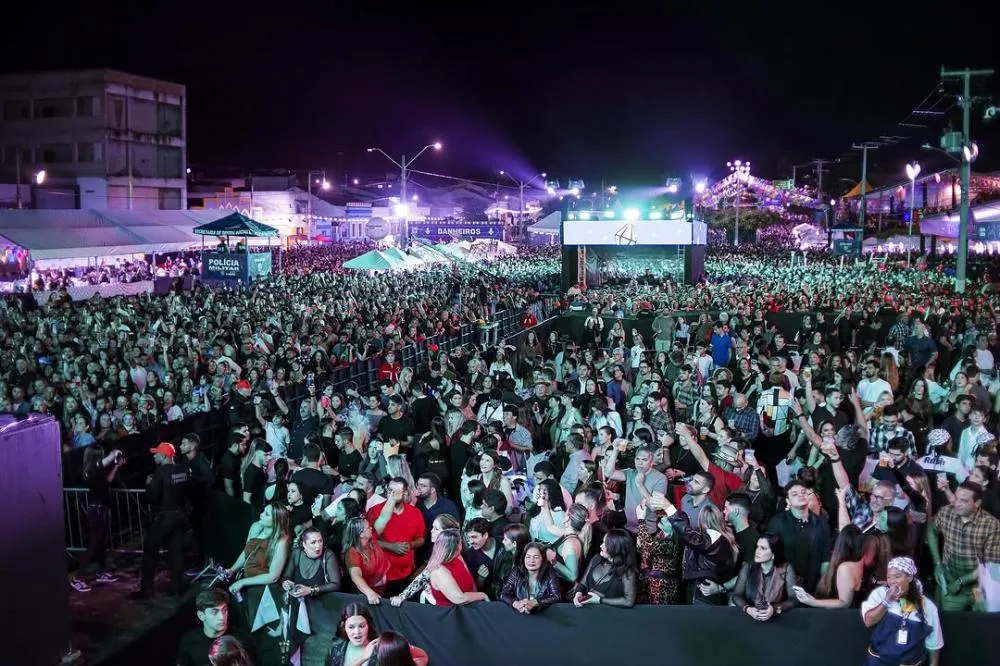 Senhoras e Senhores, São João de Gravatá. E que noite! CONFIRA TODAS AS IMAGENS, CLICANDO AQUI!