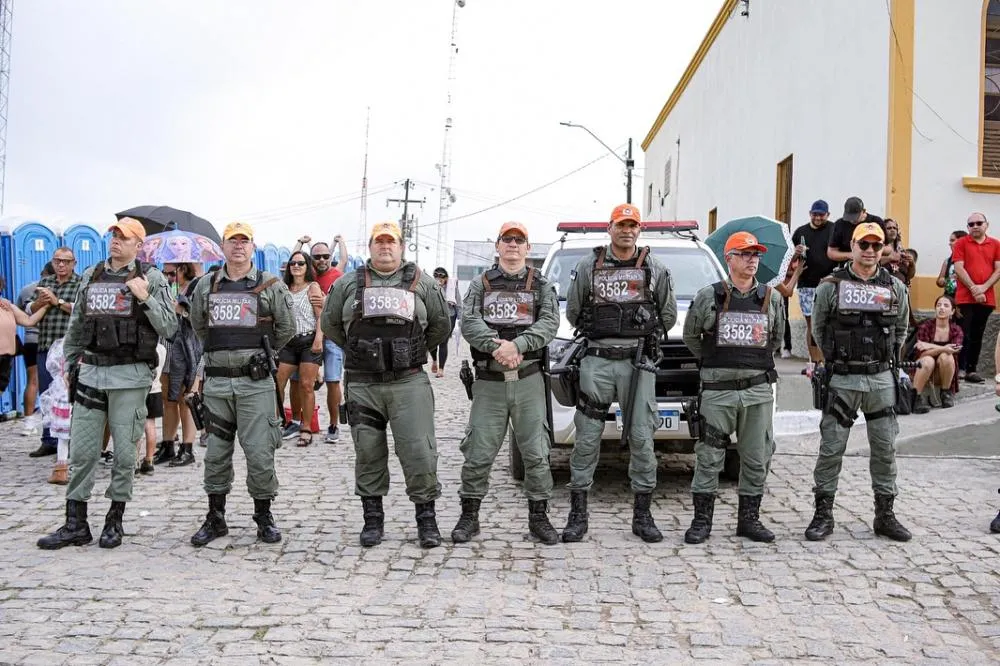 Alto do Cruzeiro ferveu com muito forró autêntico no domingo (22) e hoje tem mais a partir das 13h!