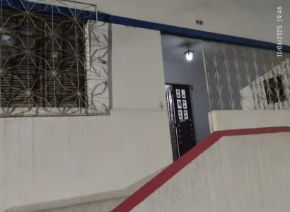 Filho acusa vereador de Gravatá de ter destruído a casa de sua mãe, usada como comitê eleitoral. A proprietária, de 83 anos, enfrenta sérios prejuízos financeiros e emocionais