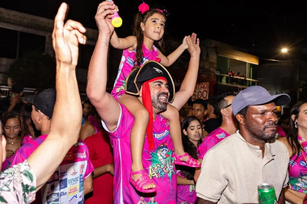 Chã Grande explode em alegria com o Carnaval fora de época do Bloco Arrebento 2025