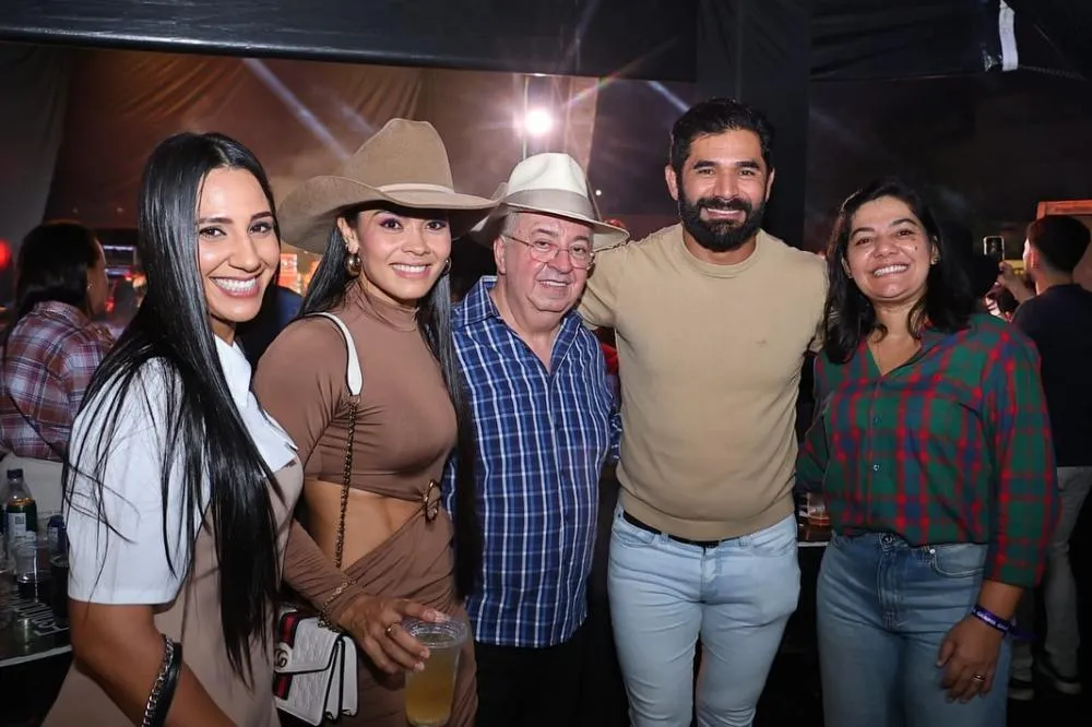 Explosão de alegria, forró e emoção: primeira noite do São João de Gravatá foi um sucesso!