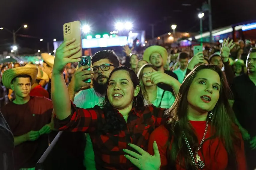 Os melhores momentos da segunda noite do São João da Gente já estão no ar! É Gravatá mostrando sua força, sua alegria e seus encantos pro mundo inteiro!