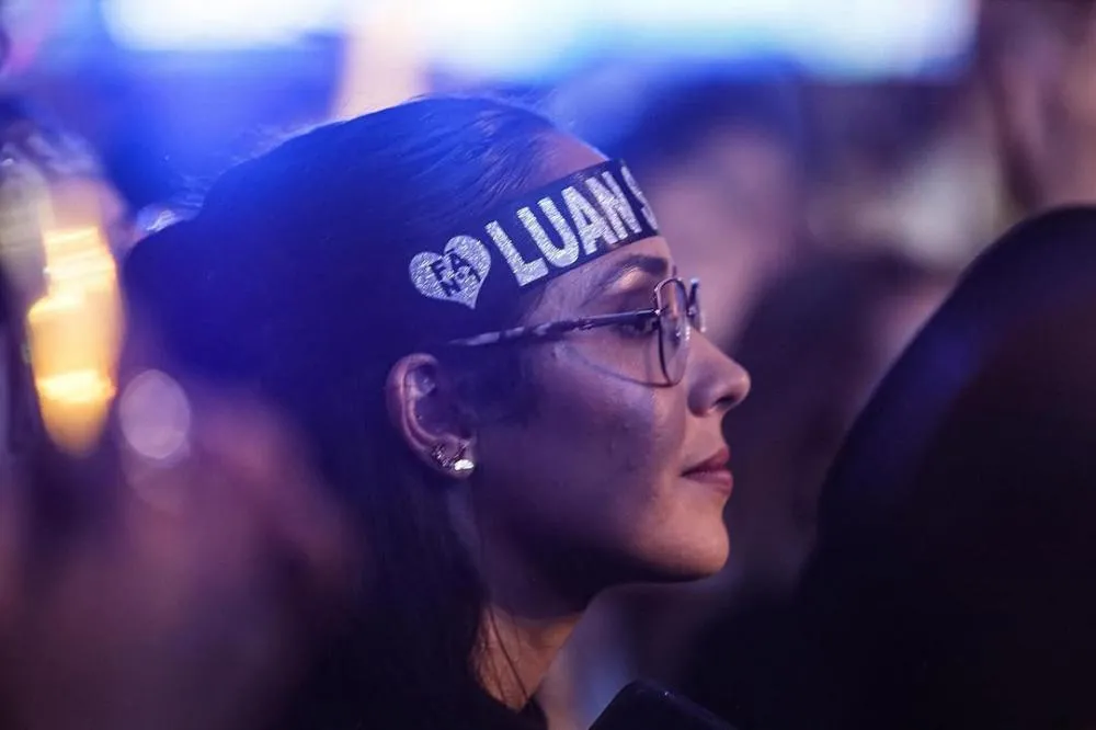 As melhores imagens da terceira noite do São João da Gente estão no ar! A emoção da multidão, os sorrisos dos fãs, os momentos marcantes no palco e toda a beleza do São João de Gravatá