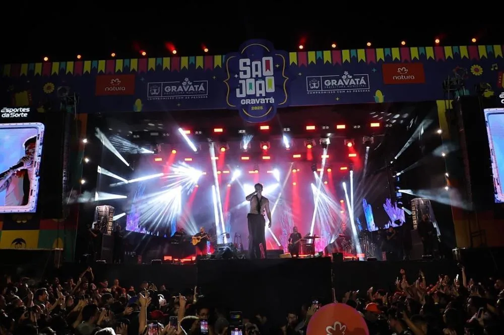 As melhores imagens da terceira noite do São João da Gente estão no ar! A emoção da multidão, os sorrisos dos fãs, os momentos marcantes no palco e toda a beleza do São João de Gravatá
