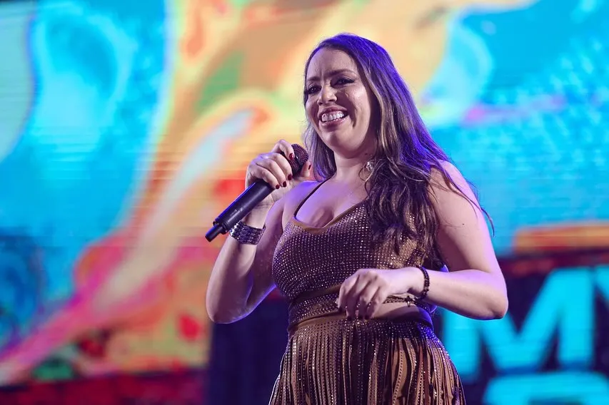 As melhores imagens da terceira noite do São João da Gente estão no ar! A emoção da multidão, os sorrisos dos fãs, os momentos marcantes no palco e toda a beleza do São João de Gravatá