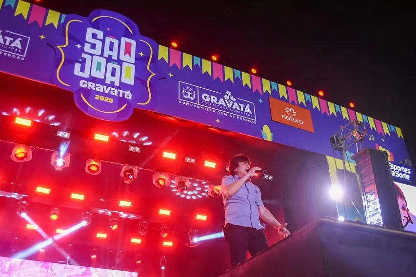 Sábado de forró aquece noite fria no Pátio de Eventos em Gravatá. Mais do que entretenimento, nosso São João representa um importante motor para a economia da nossa cidade