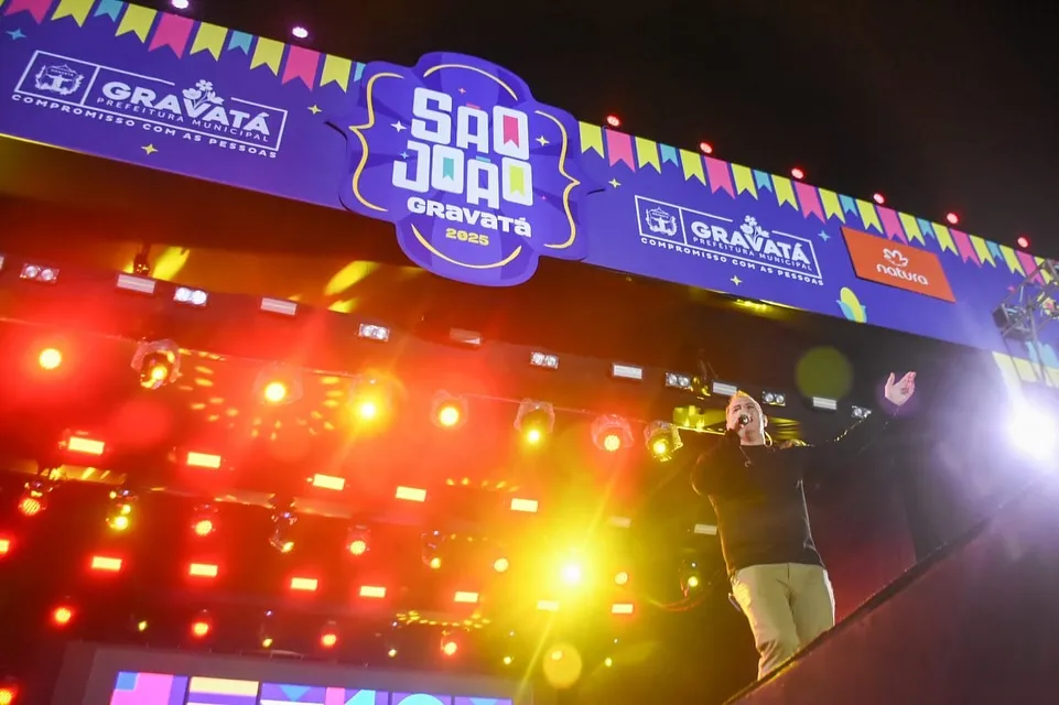 Sábado de forró aquece noite fria no Pátio de Eventos em Gravatá. Mais do que entretenimento, nosso São João representa um importante motor para a economia da nossa cidade